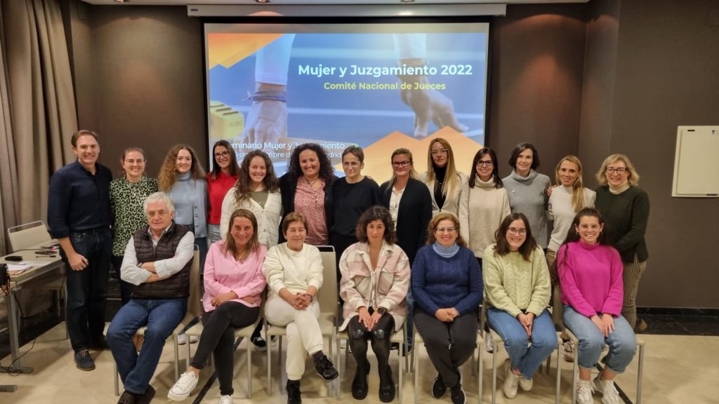 Participantes en el Seminario Mujer y Juzgamiento 2022